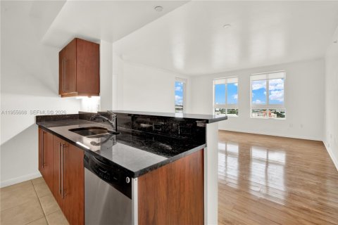 Copropriété à vendre à Miami, Floride: 2 chambres, 107.3 m2 № 2020192 - photo 14