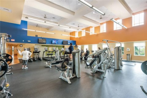 Copropriété à vendre à Miami, Floride: 2 chambres, 107.3 m2 № 2020192 - photo 28