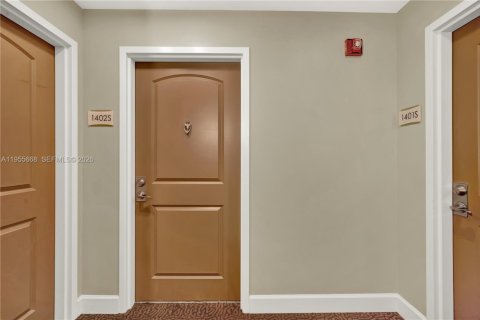Copropriété à vendre à Miami, Floride: 2 chambres, 107.3 m2 № 2020192 - photo 4