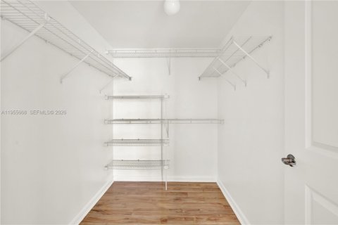 Copropriété à vendre à Miami, Floride: 2 chambres, 107.3 m2 № 2020192 - photo 20