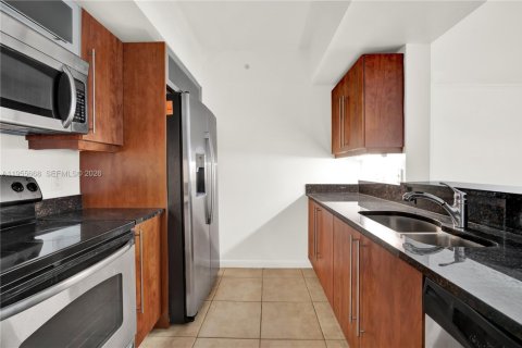 Copropriété à vendre à Miami, Floride: 2 chambres, 107.3 m2 № 2020192 - photo 13
