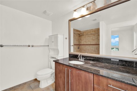 Copropriété à vendre à Miami, Floride: 2 chambres, 107.3 m2 № 2020192 - photo 24