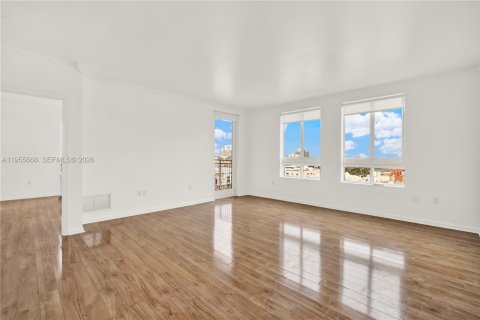 Copropriété à vendre à Miami, Floride: 2 chambres, 107.3 m2 № 2020192 - photo 15