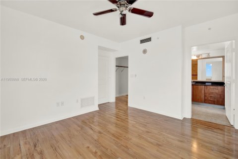 Copropriété à vendre à Miami, Floride: 2 chambres, 107.3 m2 № 2020192 - photo 21