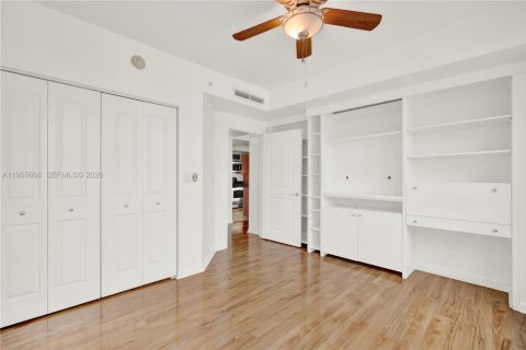 Copropriété à vendre à Miami, Floride: 2 chambres, 107.3 m2 № 2020192 - photo 10