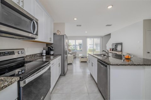 Touwnhouse à vendre à Port Orange, Floride: 2 chambres, 150.87 m2 № 2143620 - photo 11