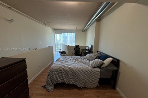 Condo in Miami, Florida, 1 bedroom  № 1959921 - photo 6