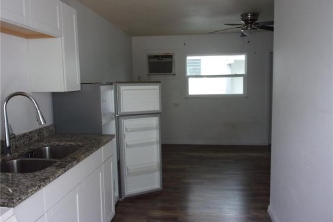 Apartment in Zephyrhills, Florida 1 bedroom, 51.1 sq.m. № 2147890 - photo 8