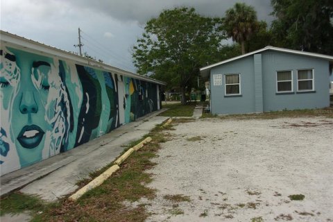 Apartment in Zephyrhills, Florida 1 bedroom, 51.1 sq.m. № 2147890 - photo 3