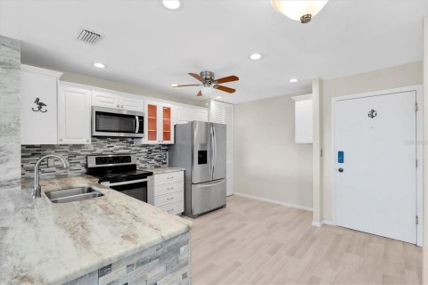 Copropriété à vendre à Belleair Bluffs, Floride: 1 chambre, 97.55 m2 № 1584512 - photo 3