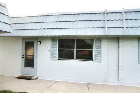 Condo à Sun City Center, Floride, 2 chambres  № 2283432