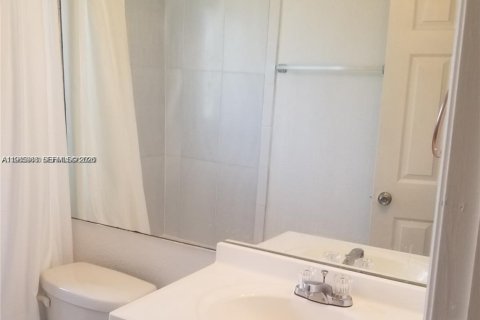 Condo in North Miami Beach, Florida, 1 bedroom  № 2044411 - photo 8