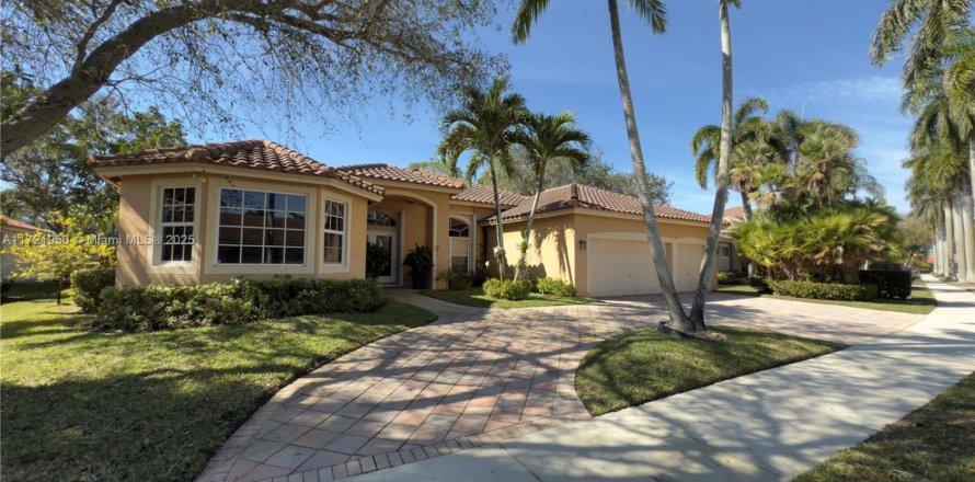 House in Weston, Florida 5 bedrooms, 286.51 sq.m. № 1811290