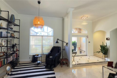 House in Weston, Florida 5 bedrooms, 286.51 sq.m. № 1811290 - photo 11