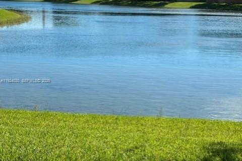 Снять в аренду кондоминиум в Хомстед, Флорида 3 спальни, 109.81м2, № 1982367 - фото 10