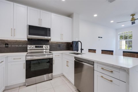 Купить кондоминиум в Делрей-Бич, Флорида 3 спальни, 155.52м2, № 1983727 - фото 6