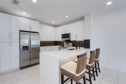 Купить кондоминиум в Делрей-Бич, Флорида 3 спальни, 155.52м2, № 1983727 - фото 4