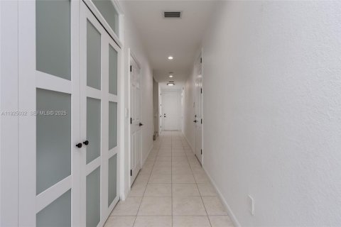 Купить кондоминиум в Делрей-Бич, Флорида 3 спальни, 155.52м2, № 1983727 - фото 12