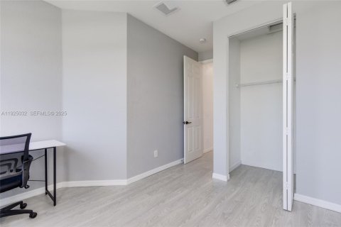 Купить кондоминиум в Делрей-Бич, Флорида 3 спальни, 155.52м2, № 1983727 - фото 26