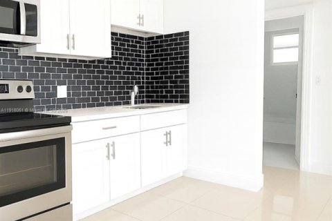 Appartement à Hallandale Beach, Floride 1 chambre, 41.81 m2 № 2018307