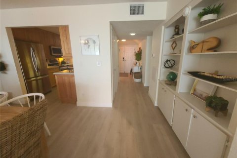 Condominio en alquiler en Belleair Beach, Florida, 2 dormitorios, 129.13 m2 № 928477 - foto 28
