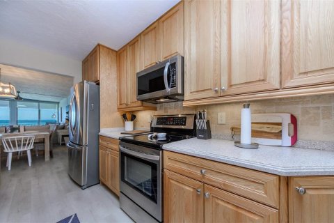 Condominio en alquiler en Belleair Beach, Florida, 2 dormitorios, 129.13 m2 № 928477 - foto 13