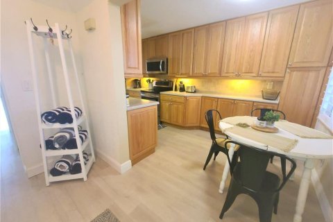 Condominio en alquiler en Belleair Beach, Florida, 2 dormitorios, 129.13 m2 № 928477 - foto 12