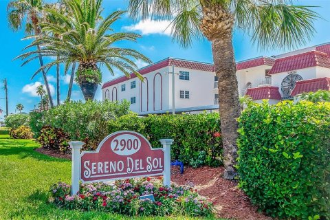 Condominio en alquiler en Belleair Beach, Florida, 2 dormitorios, 129.13 m2 № 928477 - foto 4