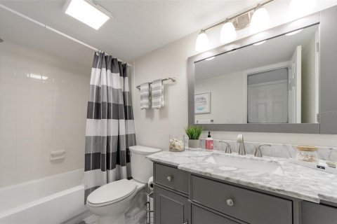 Condominio en alquiler en Belleair Beach, Florida, 2 dormitorios, 129.13 m2 № 928477 - foto 25
