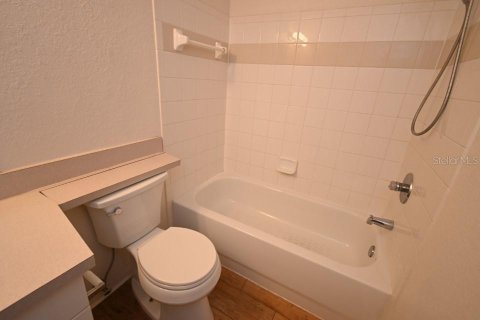 Condominio en alquiler en Zephyrhills, Florida, 2 dormitorios, 106.74 m2 № 1886817 - foto 15