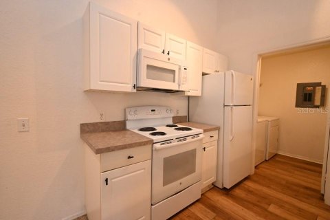 Condominio en alquiler en Zephyrhills, Florida, 2 dormitorios, 106.74 m2 № 1886817 - foto 11