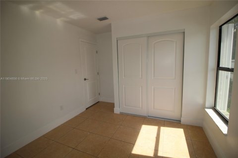 Villa ou maison à louer à Homestead, Floride: 3 chambres, 121.61 m2 № 1955932 - photo 7