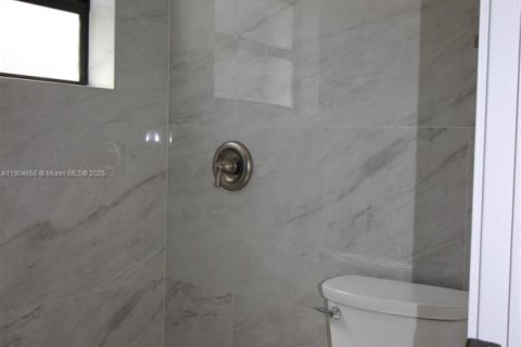 Villa ou maison à louer à Homestead, Floride: 3 chambres, 121.61 m2 № 1955932 - photo 13