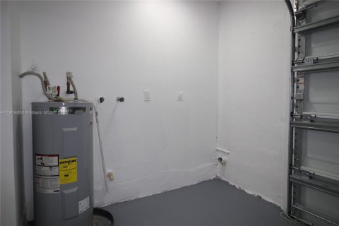 Villa ou maison à louer à Homestead, Floride: 3 chambres, 121.61 m2 № 1955932 - photo 19