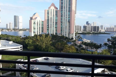 Снять в аренду кондоминиум в Авентура, Флорида 2 спальни, 98.94м2, № 1992447 - фото 8