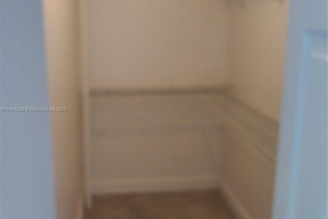 Townhouse in Lauderhill, Florida 2 bedrooms, 87.33 sq.m. № 2014090 - photo 21