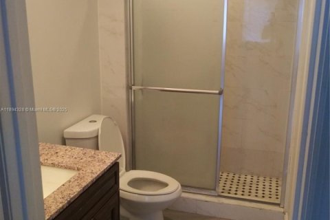 Townhouse in Lauderhill, Florida 2 bedrooms, 87.33 sq.m. № 2014090 - photo 23