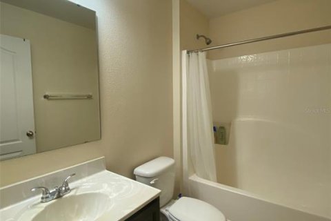 Casa en alquiler en Kissimmee, Florida, 5 dormitorios, 335.75 m2 № 1895062 - foto 18
