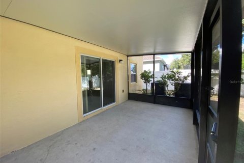 Casa en alquiler en Kissimmee, Florida, 5 dormitorios, 335.75 m2 № 1895062 - foto 25