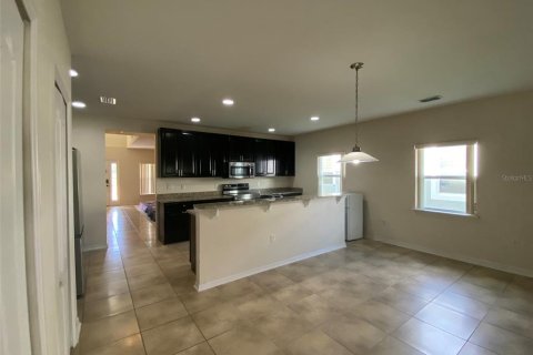 Casa en alquiler en Kissimmee, Florida, 5 dormitorios, 335.75 m2 № 1895062 - foto 8