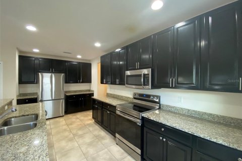 Casa en alquiler en Kissimmee, Florida, 5 dormitorios, 335.75 m2 № 1895062 - foto 9