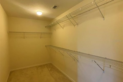 Casa en alquiler en Kissimmee, Florida, 5 dormitorios, 335.75 m2 № 1895062 - foto 13