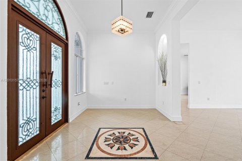 Casa en venta en Miami, Florida, 5 dormitorios, 276.66 m2 № 2076325 - foto 10