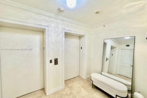 Condominio en venta en Aventura, Florida, 3 dormitorios, 303.23 m2 № 1868343 - foto 12