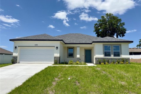House in Ocala, Florida 4 bedrooms, 168.15 sq.m. № 1677522 - photo 1