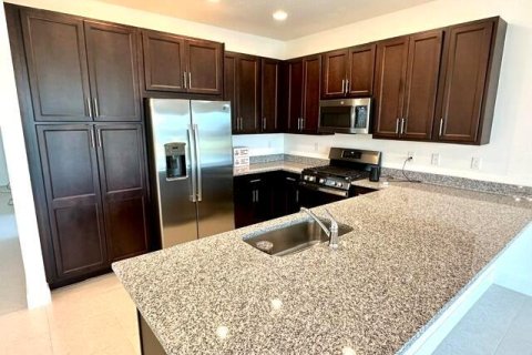 Villa ou maison à vendre à Port St. Lucie, Floride: 3 chambres, 162.76 m2 № 2189540 - photo 4