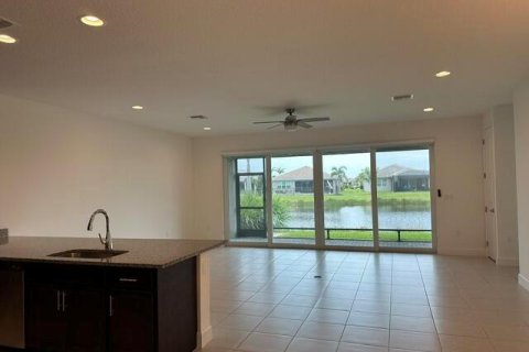 Villa ou maison à vendre à Port St. Lucie, Floride: 3 chambres, 162.76 m2 № 2189540 - photo 11