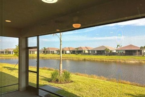 Villa ou maison à vendre à Port St. Lucie, Floride: 3 chambres, 162.76 m2 № 2189540 - photo 3