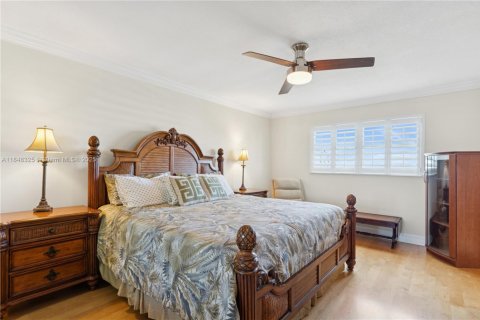 Condo in Hillsboro Beach, Florida, 2 bedrooms  № 1857159 - photo 16