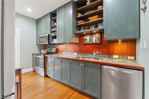 Villa ou maison à vendre à Tampa, Floride: 4 chambres, 219.53 m2 № 1690152 - photo 11